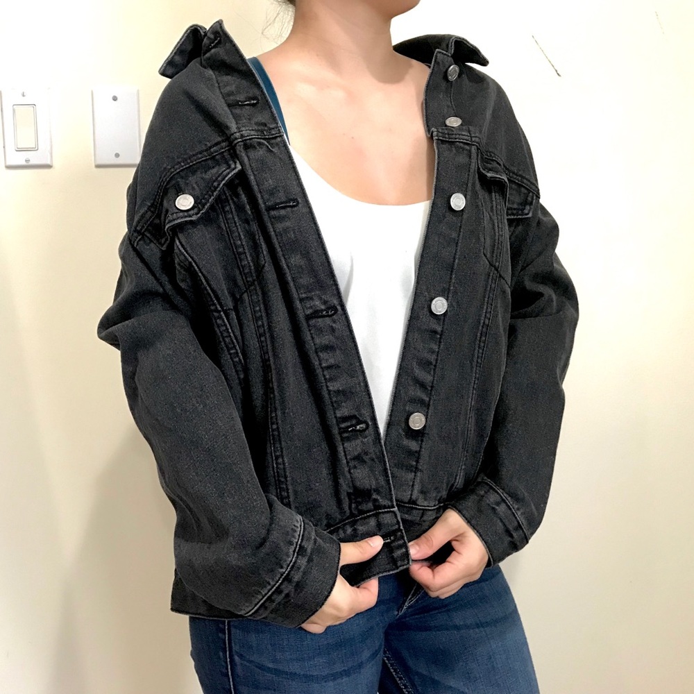 NEVER WORN Washed Black Oversized Denim Jacket